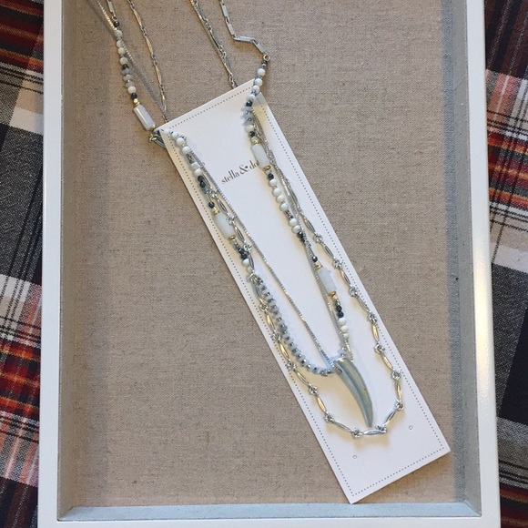 Stella and Dot Tiburon Necklace - Like New - Picture 1 of 4